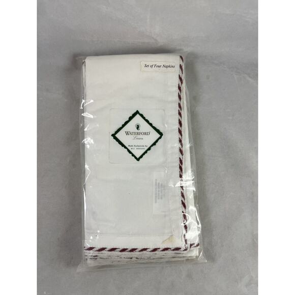 Waterford Linens Set of 4 Napkins Red White Trim New Dead Stock NIP - Picture 1 of 5